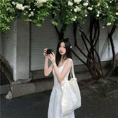 三个蓝月亮